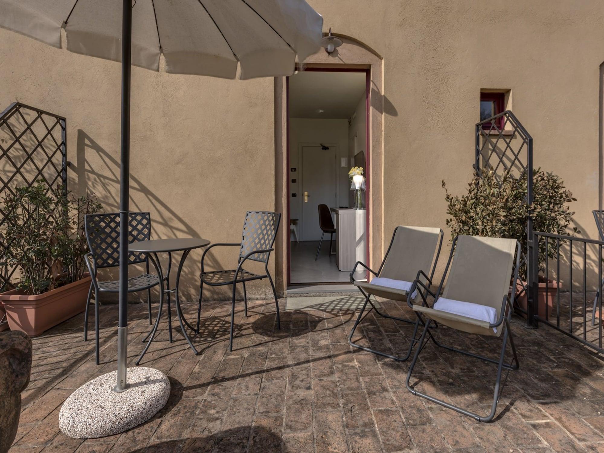 Hotel&restaurant Casolare Le Terre Rosse Hotel