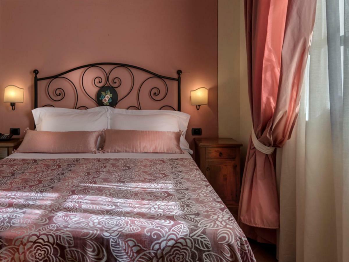 Hotel&restaurant Casolare Le Terre Rosse Hotel 3*